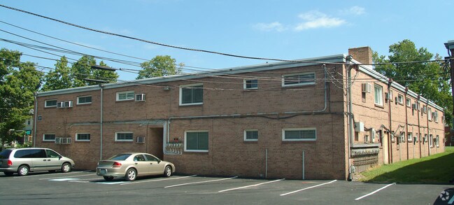 Abbey Square & Northside Apartments - Abbey Square