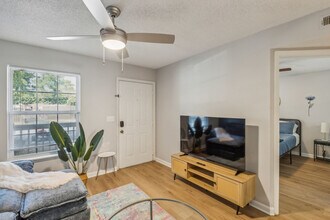 Building Photo - 3504 Carlson Bay Ct