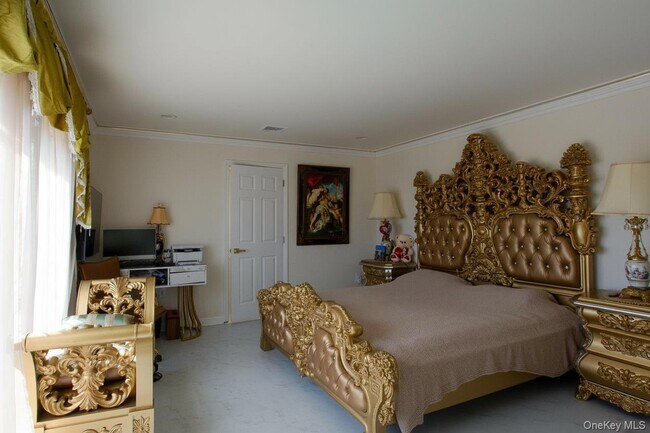 Building Photo - 126 Trafalgar Dr