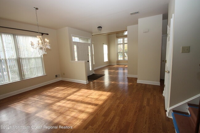 Building Photo - 86 Banyan Blvd