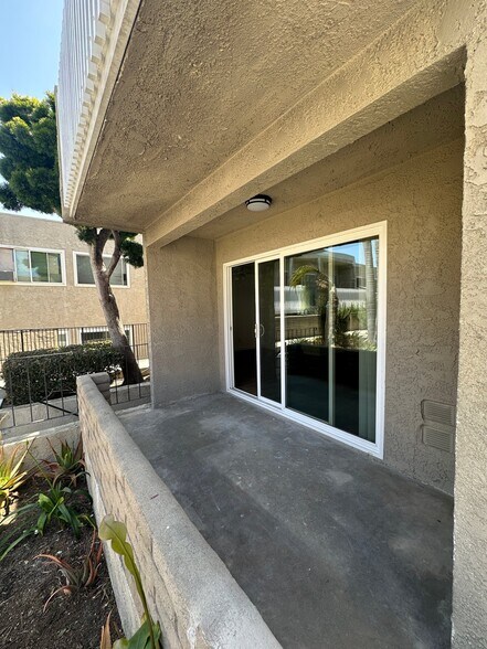 Building Photo - 108 N Helberta Ave