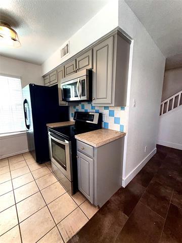 Building Photo - 4626 San Jacinto St