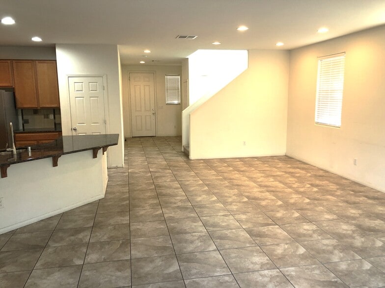 Building Photo - 6978 Foggy Mist Ave