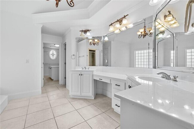 Building Photo - 1475 Boomer Cir