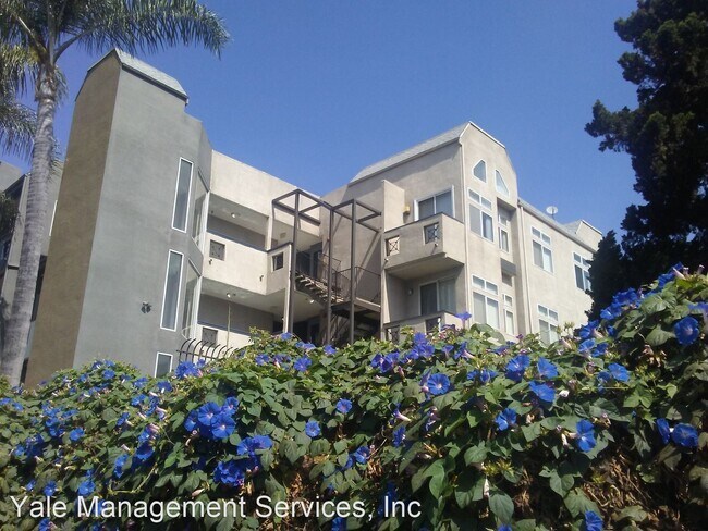 Building Photo - 11473 Riverside Dr