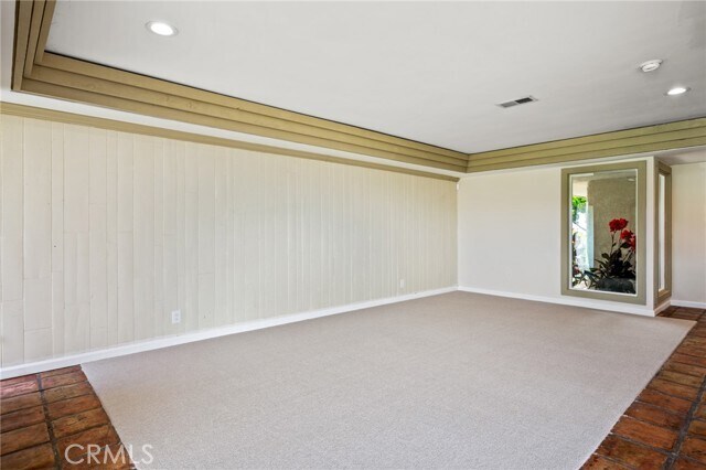 Building Photo - 7117 Avenida Altisima