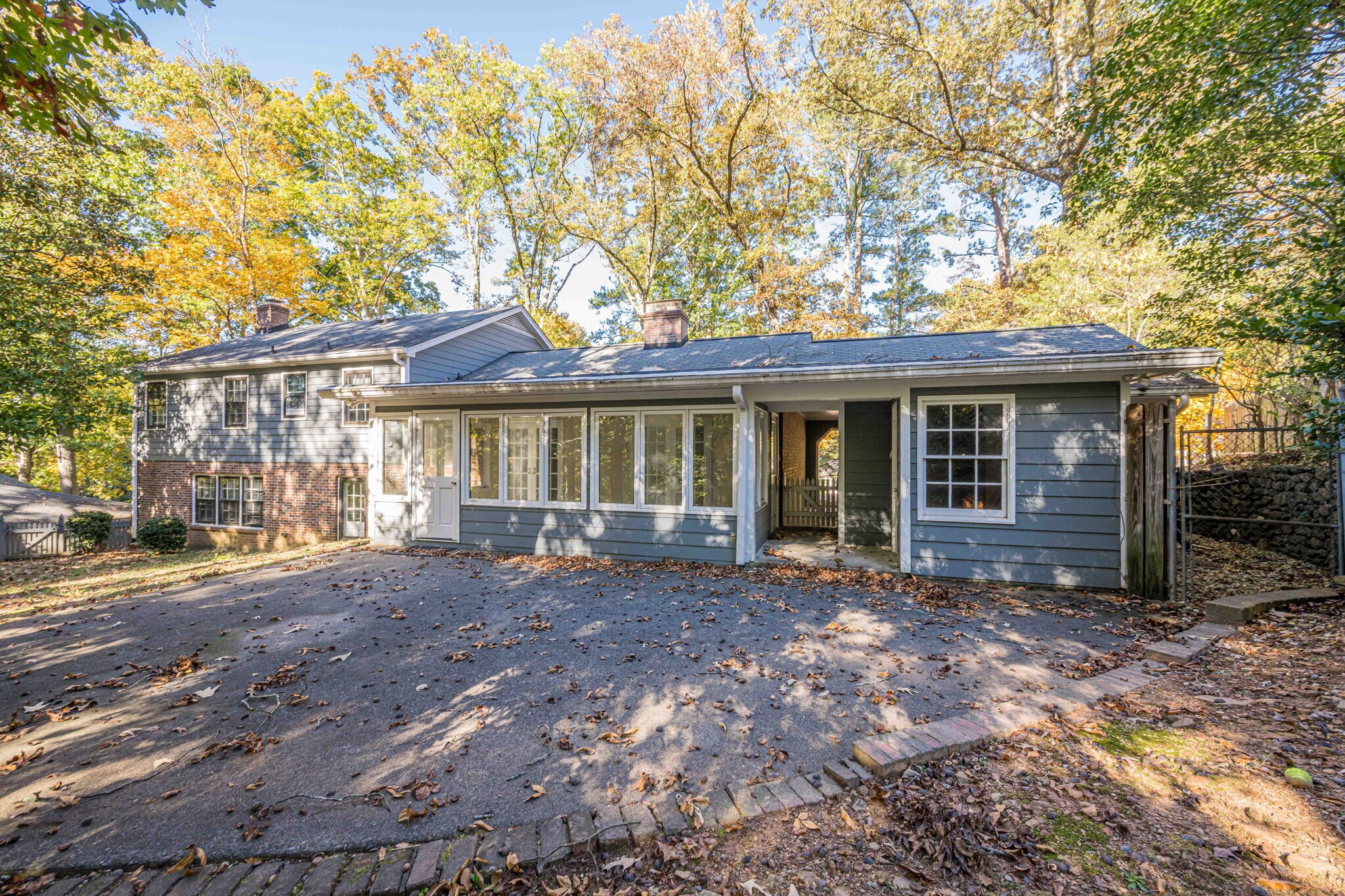 Building Photo - 6640 Williamson Dr