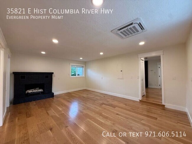 Building Photo - 35821 Historic Columbia River Hwy