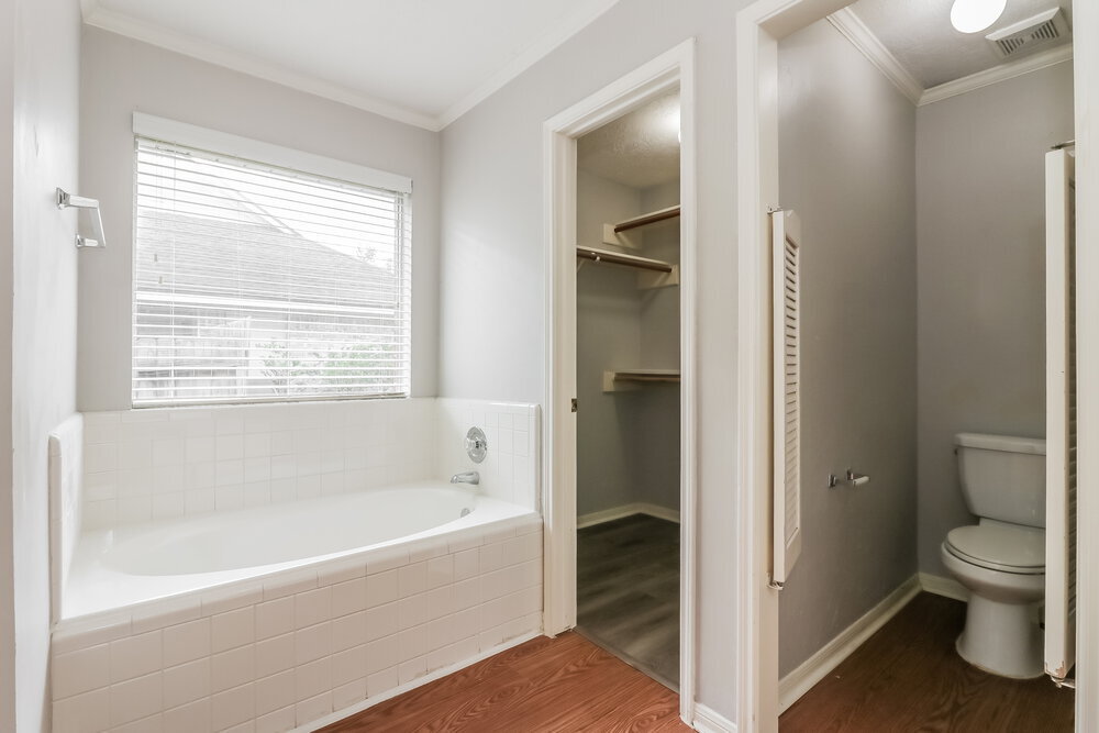 Building Photo - 3217 Lee Cir