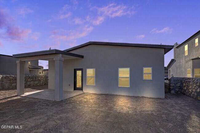 Building Photo - 15340 Resolve Dr