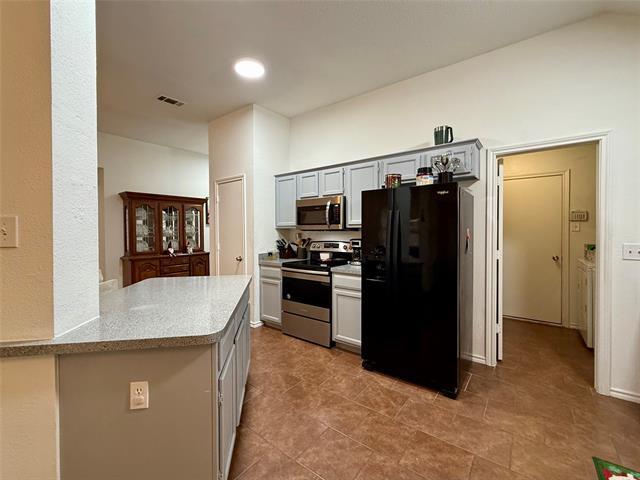 Building Photo - 2922 Custer Dr