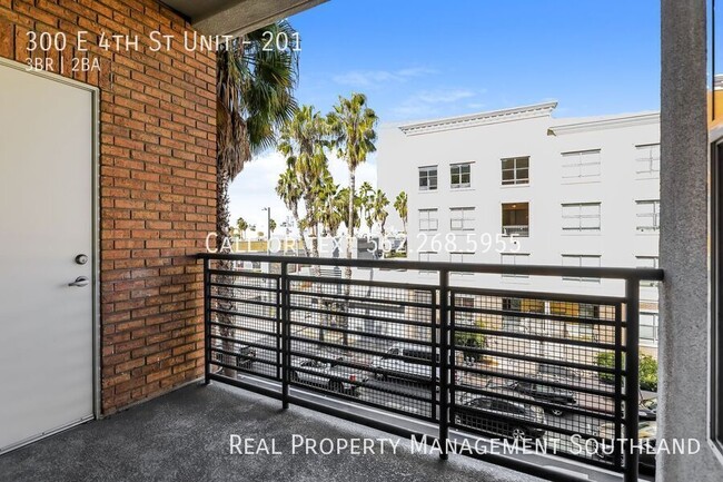 Building Photo - Spacious Condo in Downtown Long Beach!