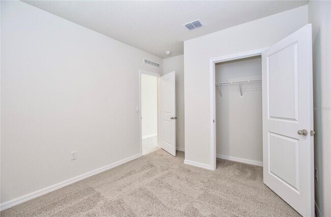 Building Photo - 3302 Pine Lily Ave