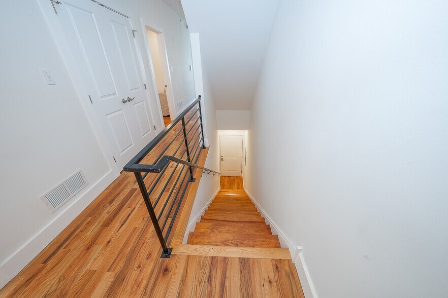 Building Photo - 825 N 20th St