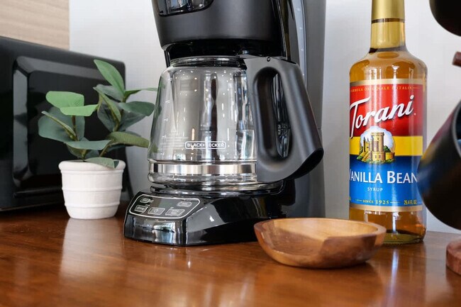 Building Photo - 7906 Lanyard Dr