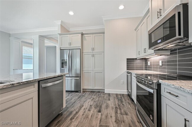 Building Photo - 6407 Negril Isle Dr