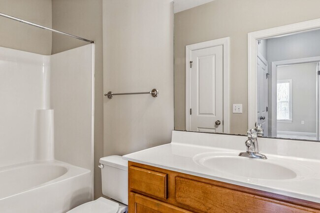 Building Photo - 2 bedroom at Brookside Condos
