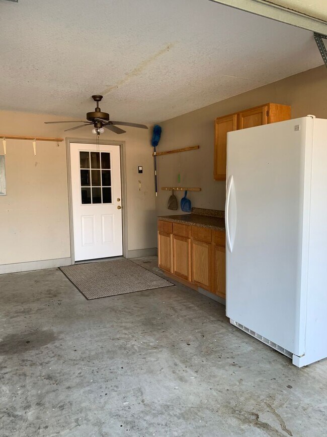 Building Photo - 3bed/2bath Home with Fenced Backyard in Valley View Schools!!!!!!