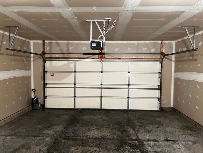 Building Photo - $1,850 | 3 Bedroom, 3 Bathroom Town Home | No Pets | Available for August 1st, 2026 Move In!