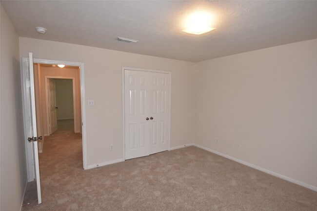 Building Photo - 1035 Junction Ct