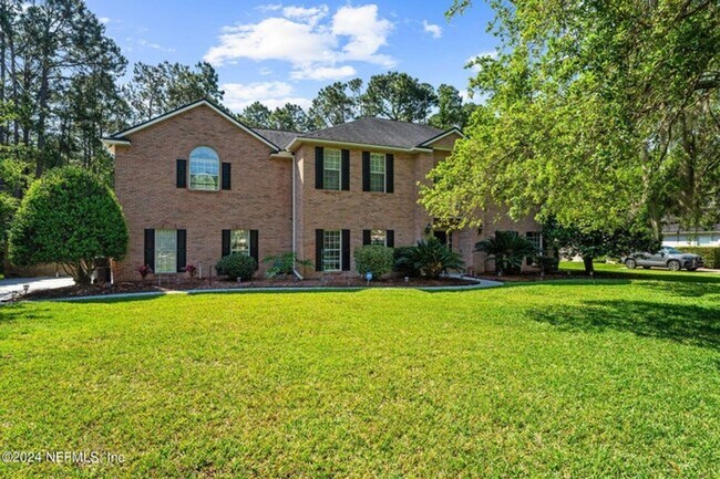 Building Photo - Fully Furnished Home