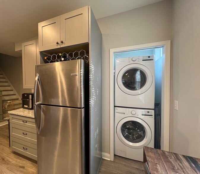 Laundry - 215 Avondale Ave