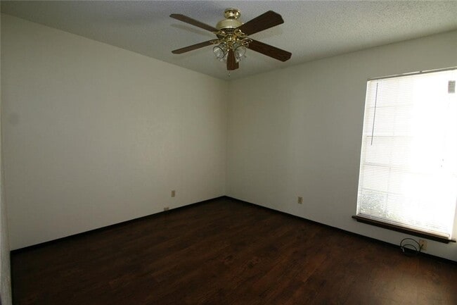 Building Photo - 6605 Bluestone St