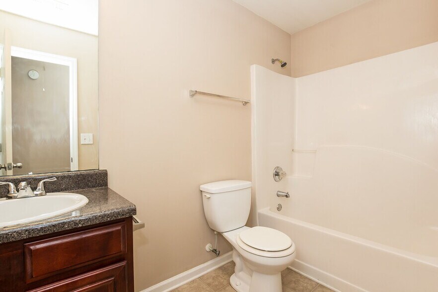 Building Photo - 4202 Cedar Tree Run