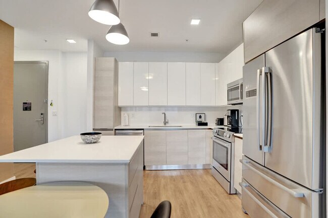 Building Photo - 1220 17th St