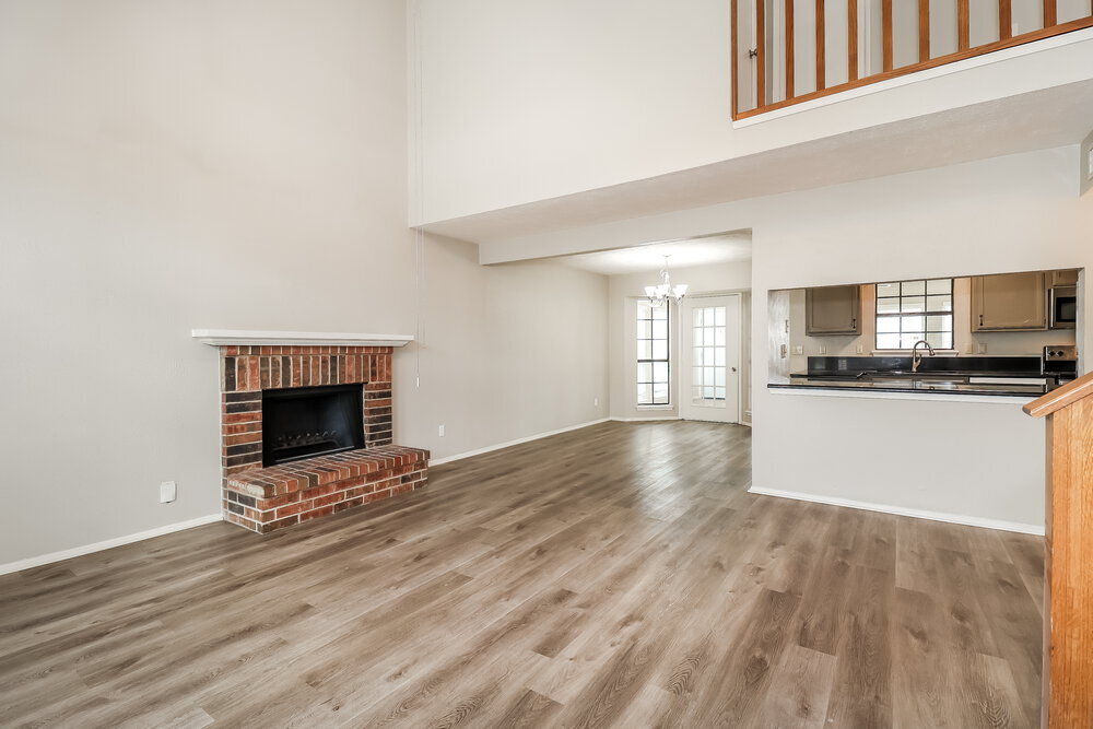 Building Photo - 702 Ponderosa Dr