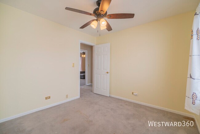 Building Photo - 164 Forestview Ct