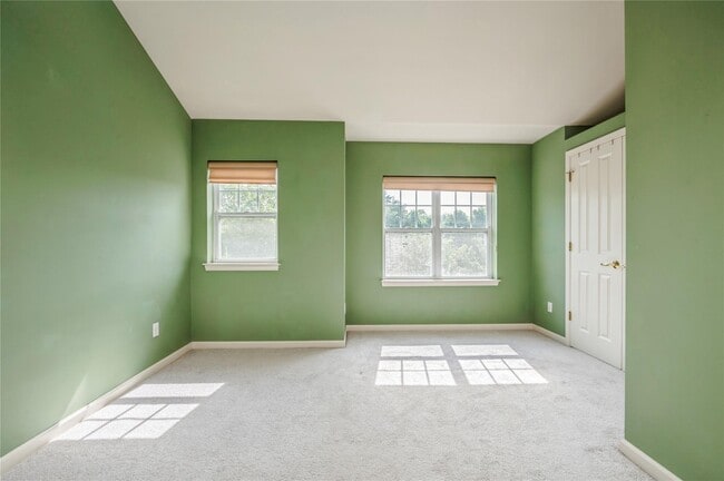 Building Photo - 123 Northview Ct