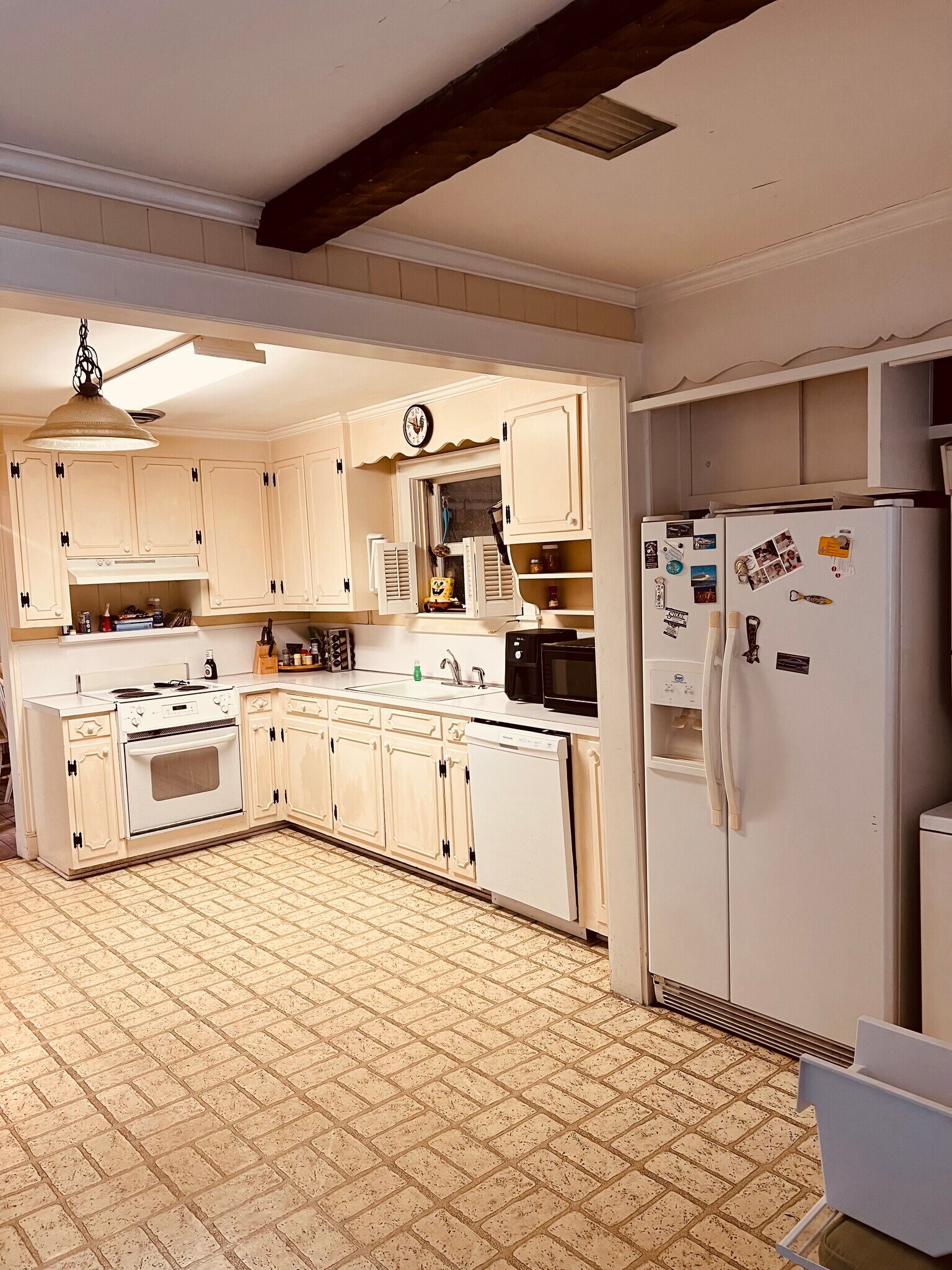 Building Photo - 1040 Roundknob Ave