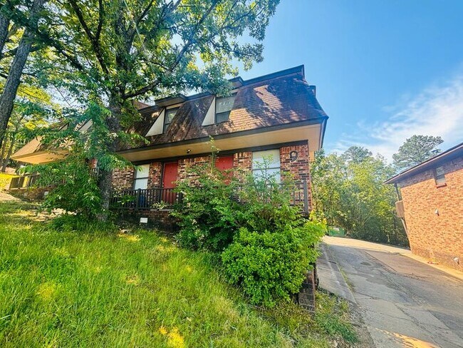 Primary Photo - 9 Meredith Ct