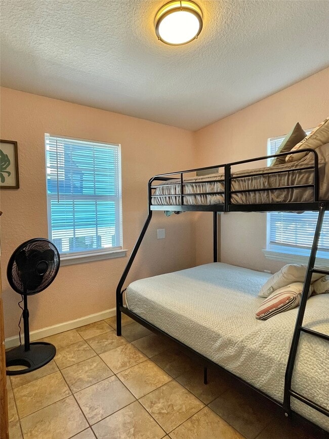 Building Photo - 308 Parkview Rd