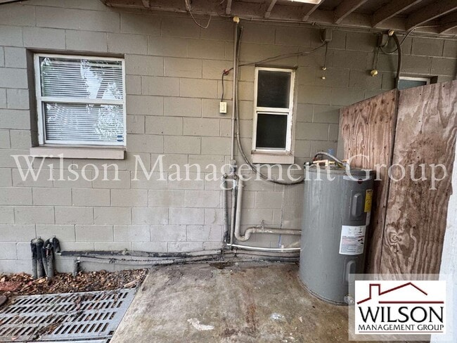 Building Photo - 5315 Davisson Ave