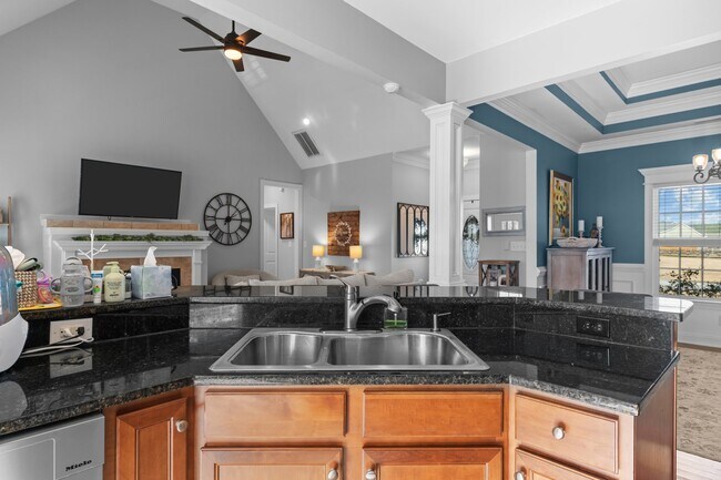 Building Photo - 149 Hilda Dr