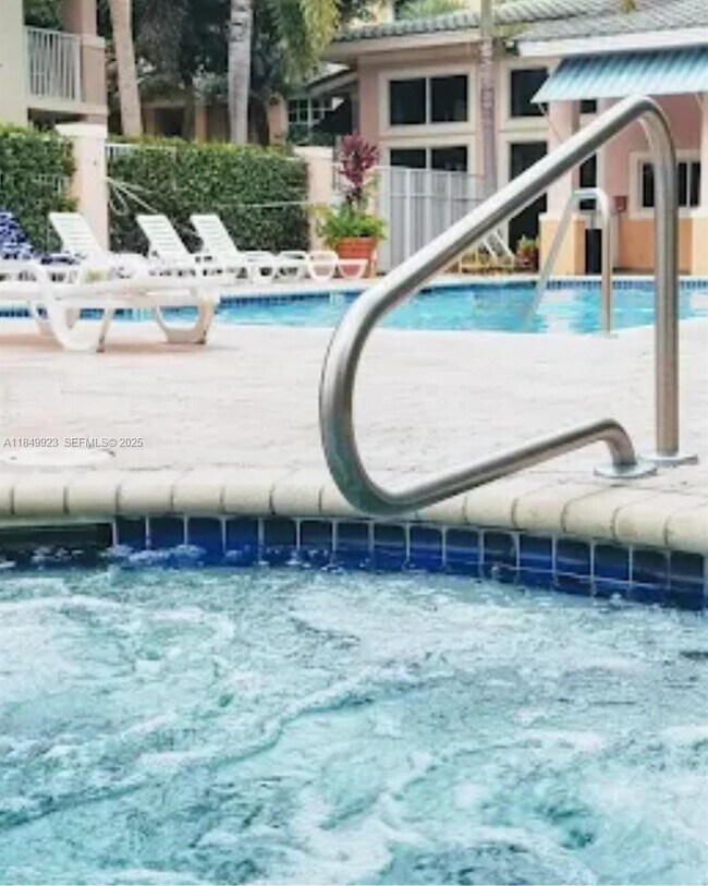 Building Photo - 4812 S Central Blvd