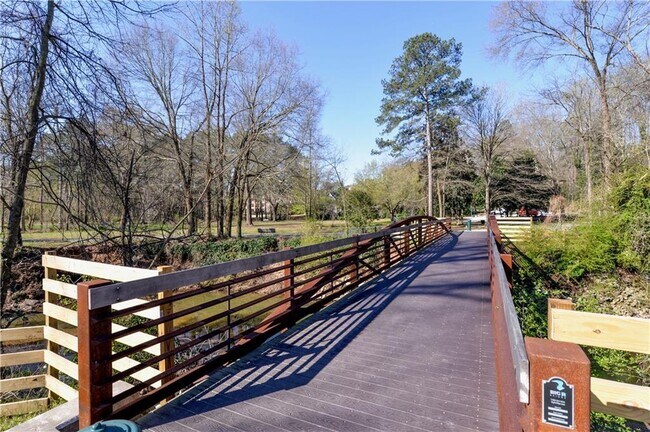 Building Photo - 265 Windsor Gate Cove NE