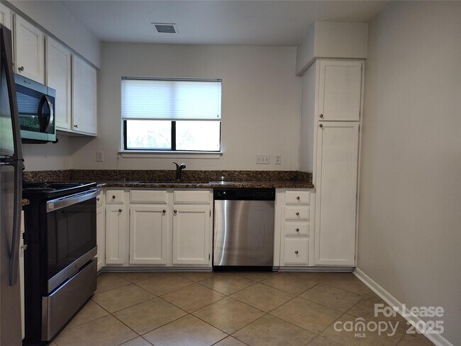 Building Photo - 3009 Heathstead Place