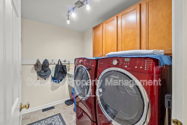 Building Photo - 2 Heather Ln