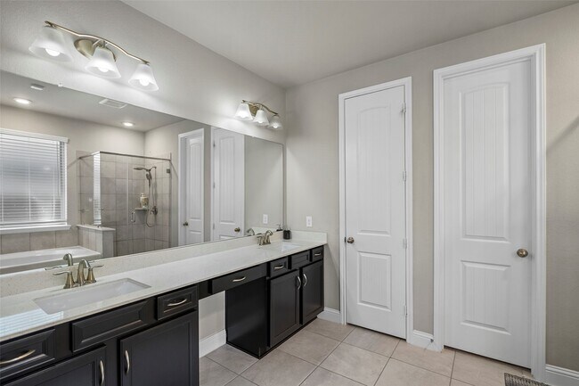 Building Photo - 18606 Rock Quarry Trl