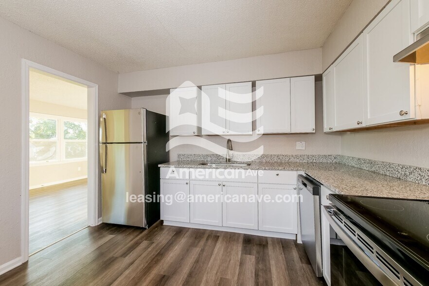 Building Photo - 3314 Kensington Ave