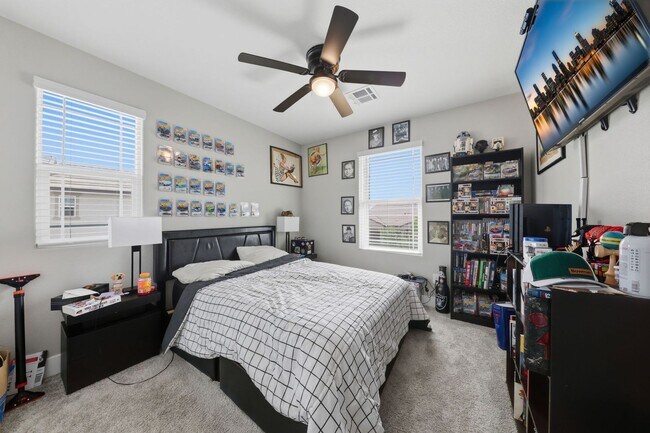 Building Photo - Elevated Living in Cadence – Model-Quality 3-Bedroom Home in Henderson’s Premier Master-Planned C...