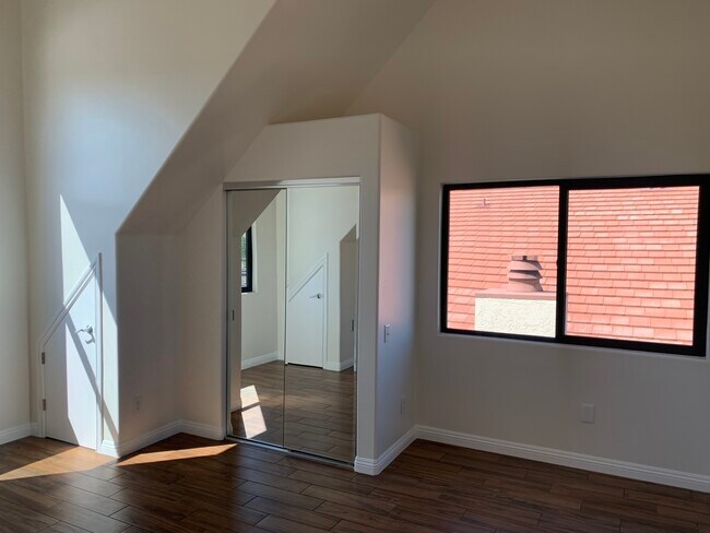 Building Photo - 14425 Hardtree Dr