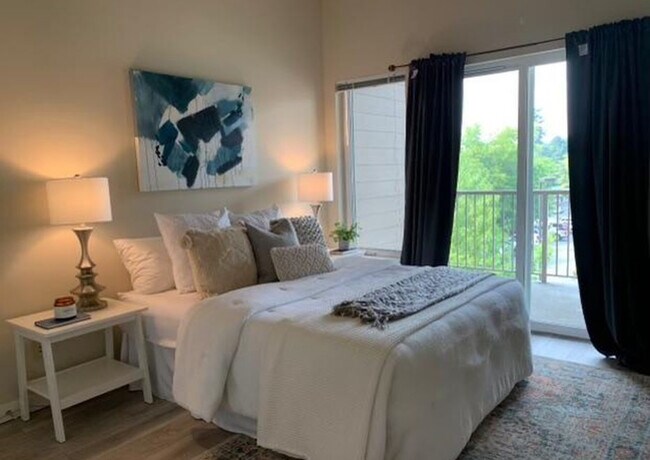 Building Photo - 2222 152nd Ave NE