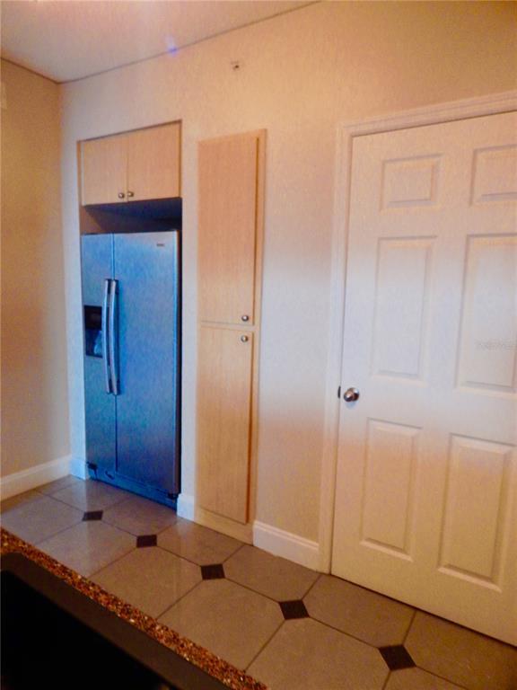 Building Photo - 322 E Central Blvd