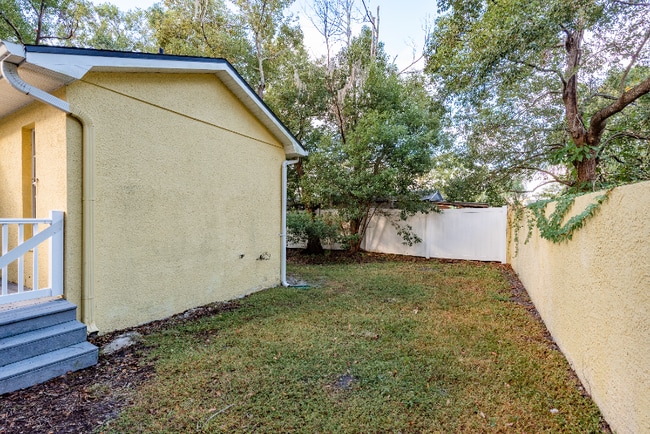 Building Photo - 406 S Bayview Blvd