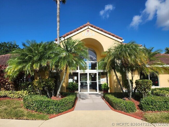 Building Photo - 7630 Westwood Dr