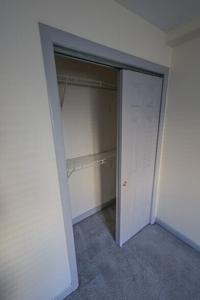 Building Photo - 17 Winter Pl